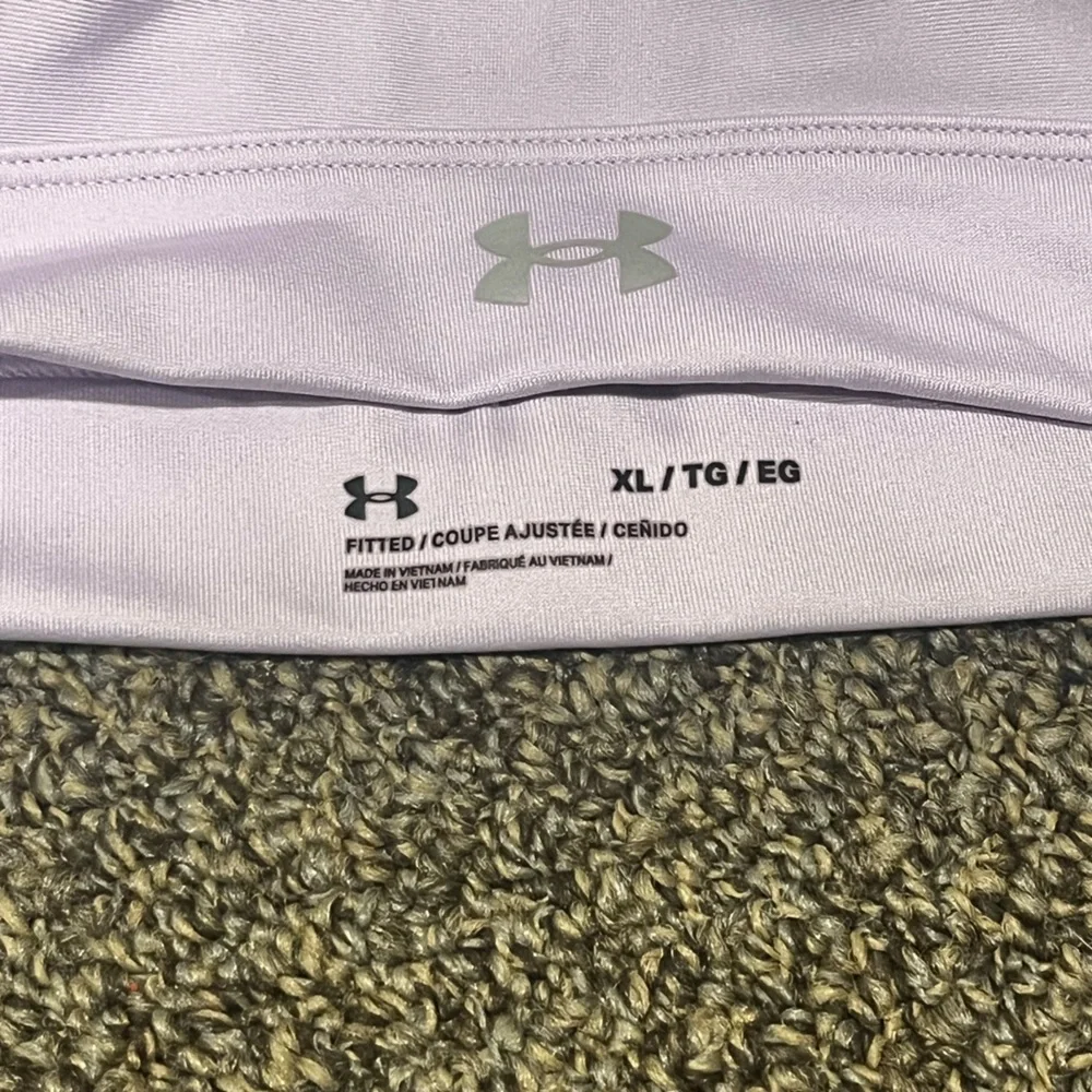 Under Armour Light Purple Cross-Back Sports Bra - Picture 3 of 3